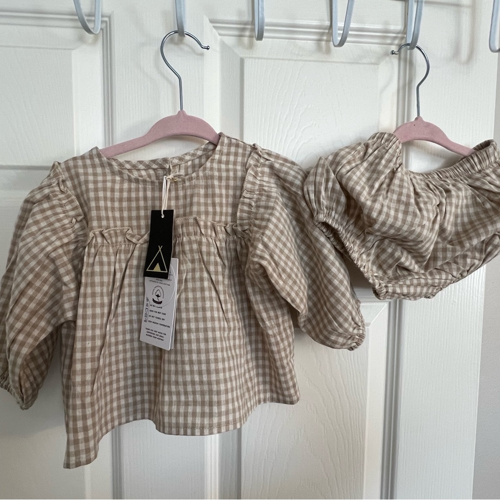 NWT 6-12 mo girls set from Annie & Charles